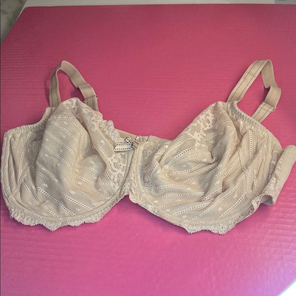 Chantelle Nude Underwire Lace Bra 38DDDD US 38F UK
